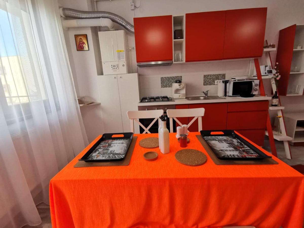 Orange Apartment-Brilliant Apartments Constanţa Exterior foto